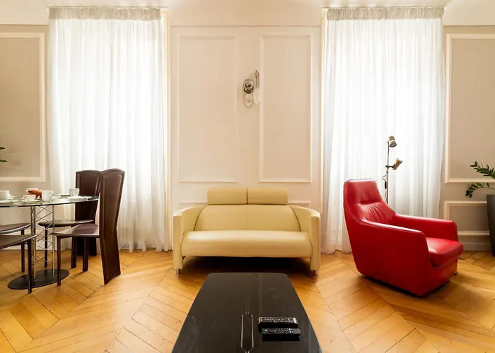 Arc De Triomphe - In - Ac & Jacuzzi Apartmán *