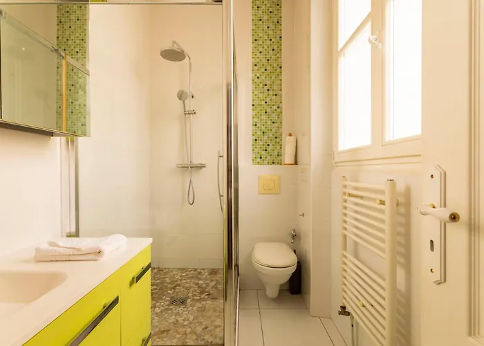 Arc De Triomphe - In - Ac & Jacuzzi *